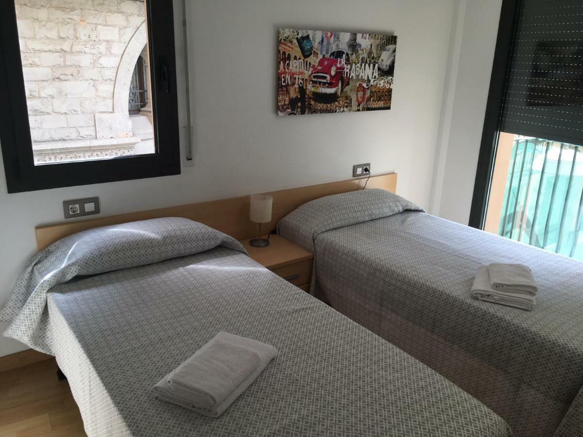 Apartament Centre Històric a Olot Appartamento Esterno foto