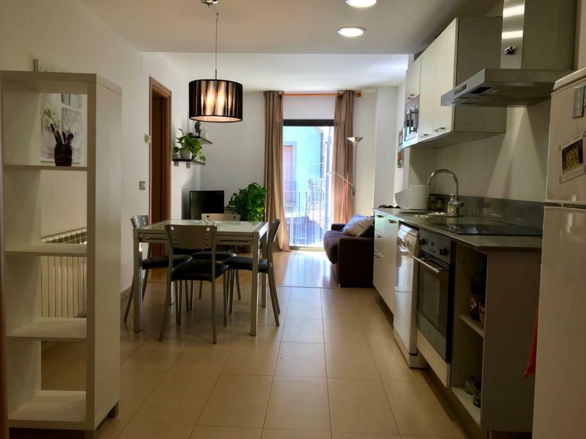 Apartament Centre Històric a Olot Appartamento Esterno foto